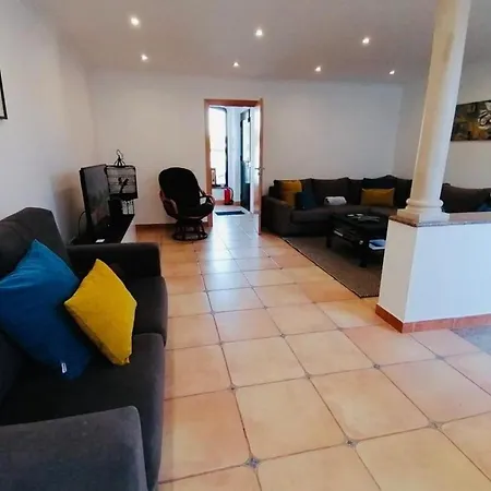 Fuer 10 Personen In Vau, Regiao Centro *